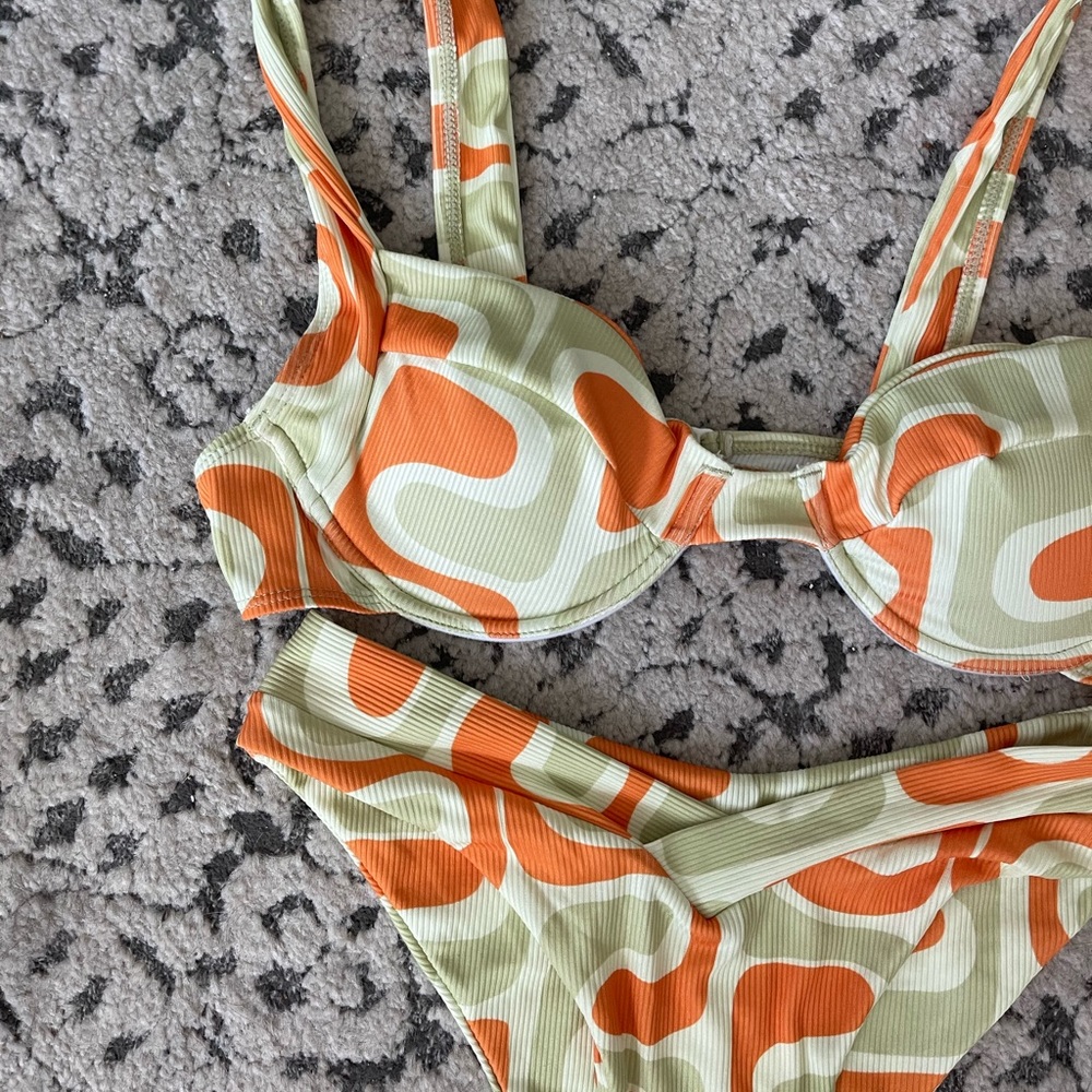 BNWOT AURELLE SWIM